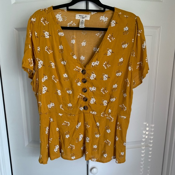 Midnight Sky Tops - Yellow Floral Peplum Top